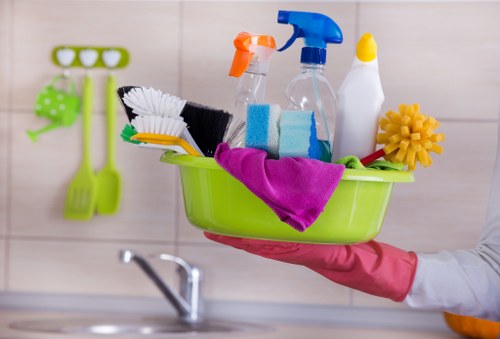 Professional end of tenancy cleaning service in a Chiswick flat